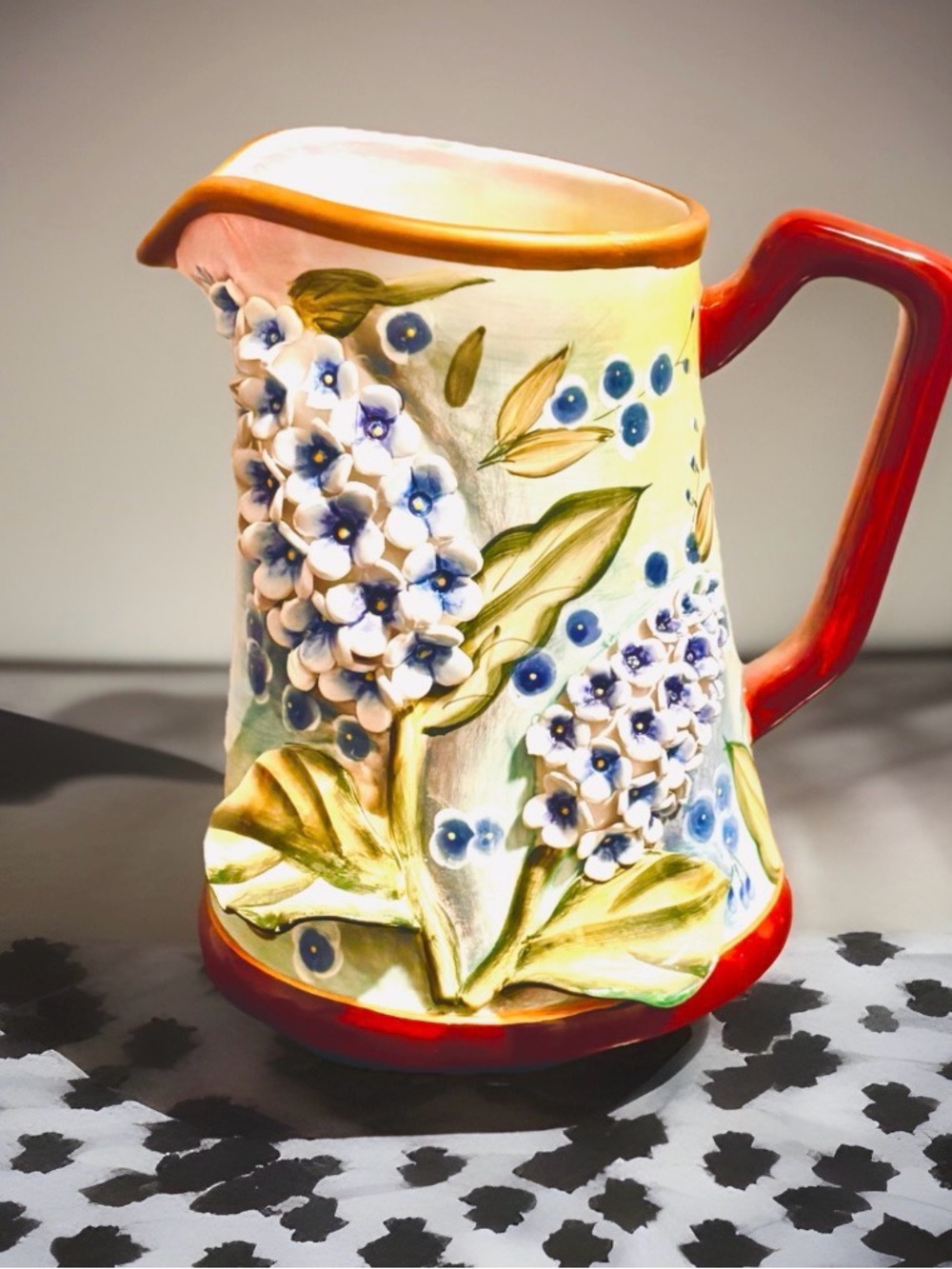 Vintage Blue Hydrangea Farmhouse Ceramic  2Qt Pottery Iced Tea Water Pitcher